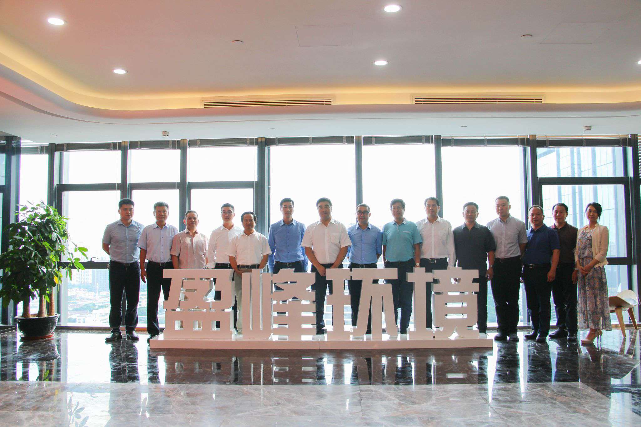 湖南省长沙市副市长刘明理一行莅临米兰·(milan)中国环境参观考察