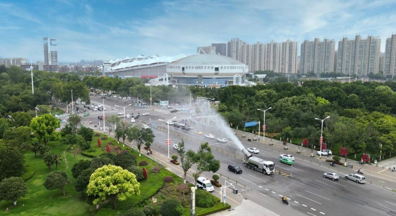 米兰·(milan)中国环境荣登“城市服务十大影响力企业”和“环卫装备十大影响力企业”双榜